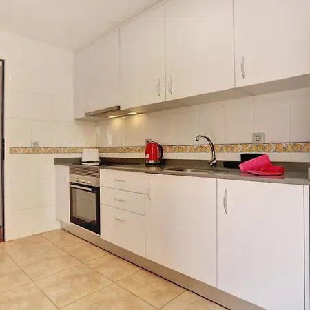 Georgina Caleta De Fuste